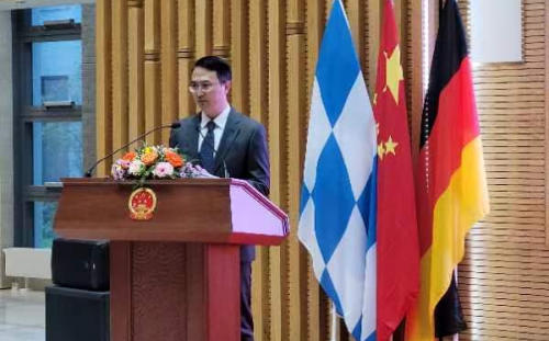 受邀出席国庆73周年暨中德建交50周年招待会