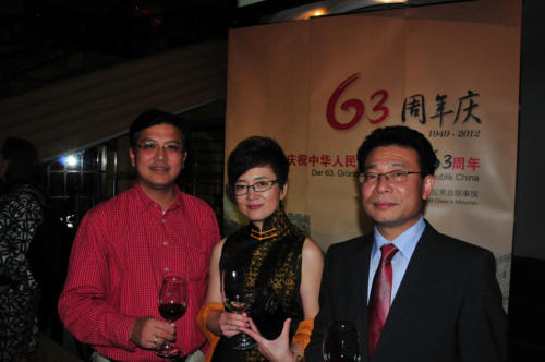 校长赴慕尼黑应邀出席国庆63周年招待会